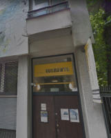 L'ingresso della Fondazione Corrente nella Casa delle Rondini di Ernesto Treccani.